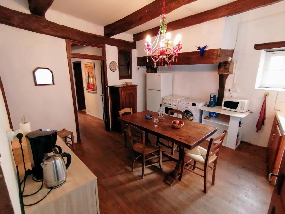 Villa 11 rue basse Najac Extérieur photo